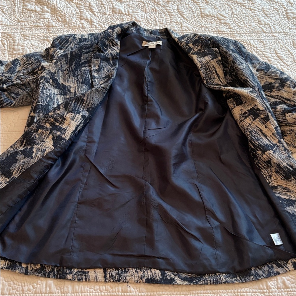 Cold Water Creek Navy/Cream Jacket with 3/4 Sleeves - Picture 2 of 14